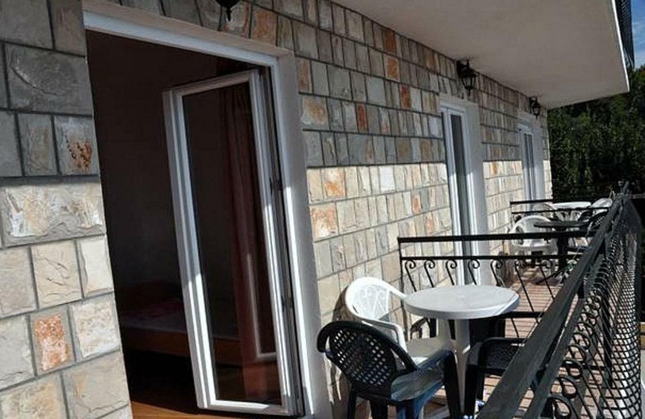 Apartments Marinovac Živogošće Esterno foto